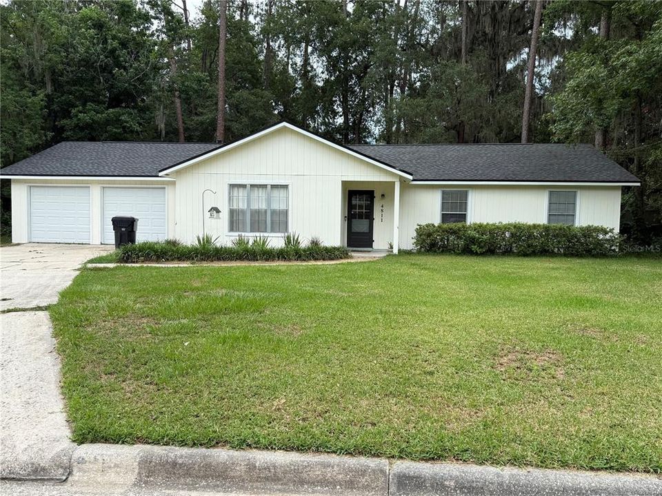 Recently Sold: $260,000 (3 beds, 2 baths, 1350 Square Feet)