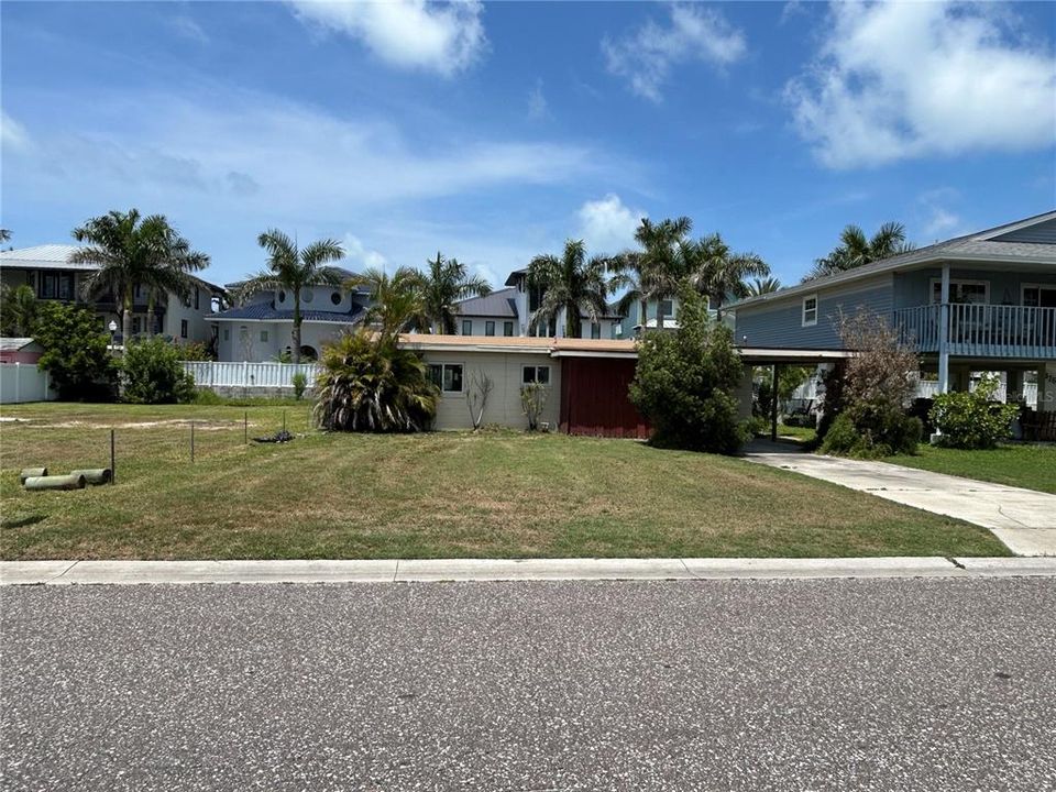 For Sale: $330,000 (0.11 acres)