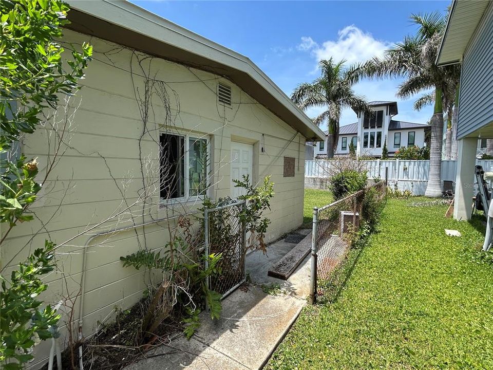 For Sale: $330,000 (0.11 acres)