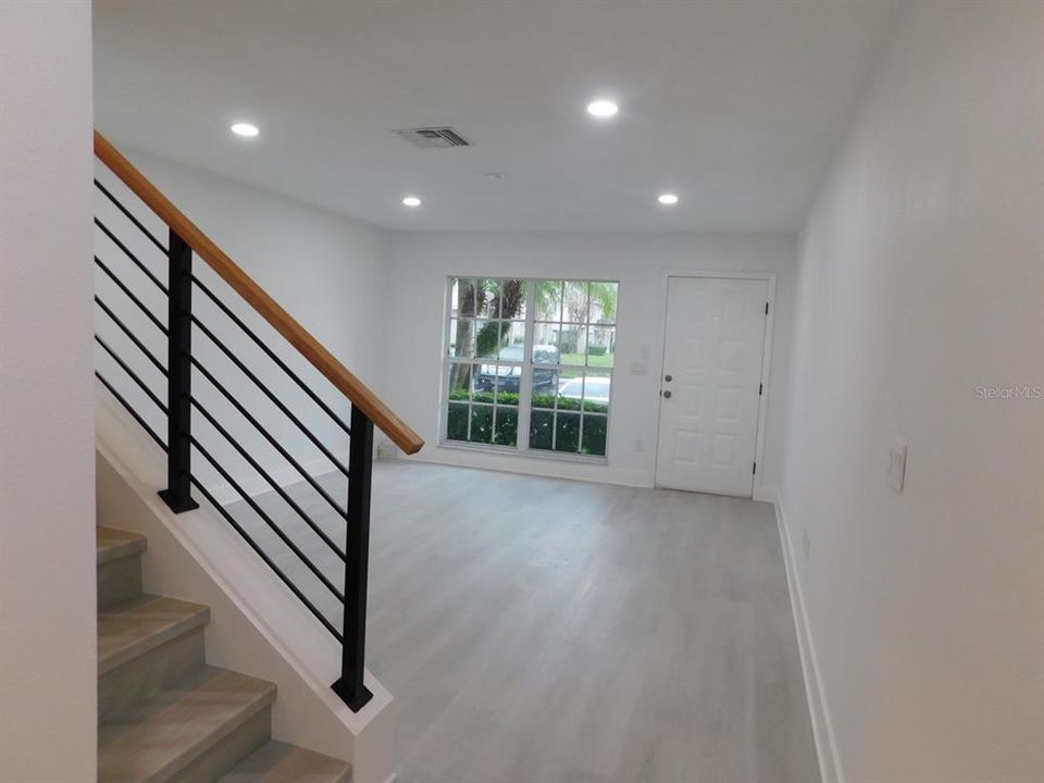 待售: $225,000 (2 贝兹, 2 浴室, 1496 平方英尺)