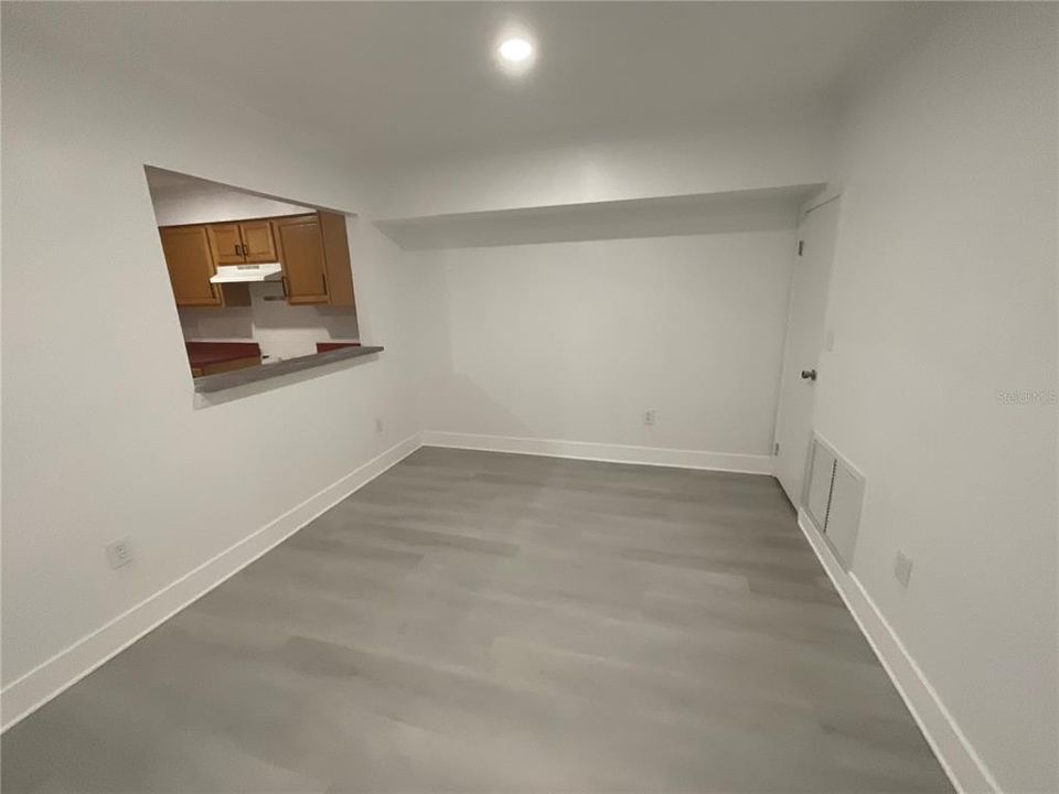 待售: $225,000 (2 贝兹, 2 浴室, 1496 平方英尺)