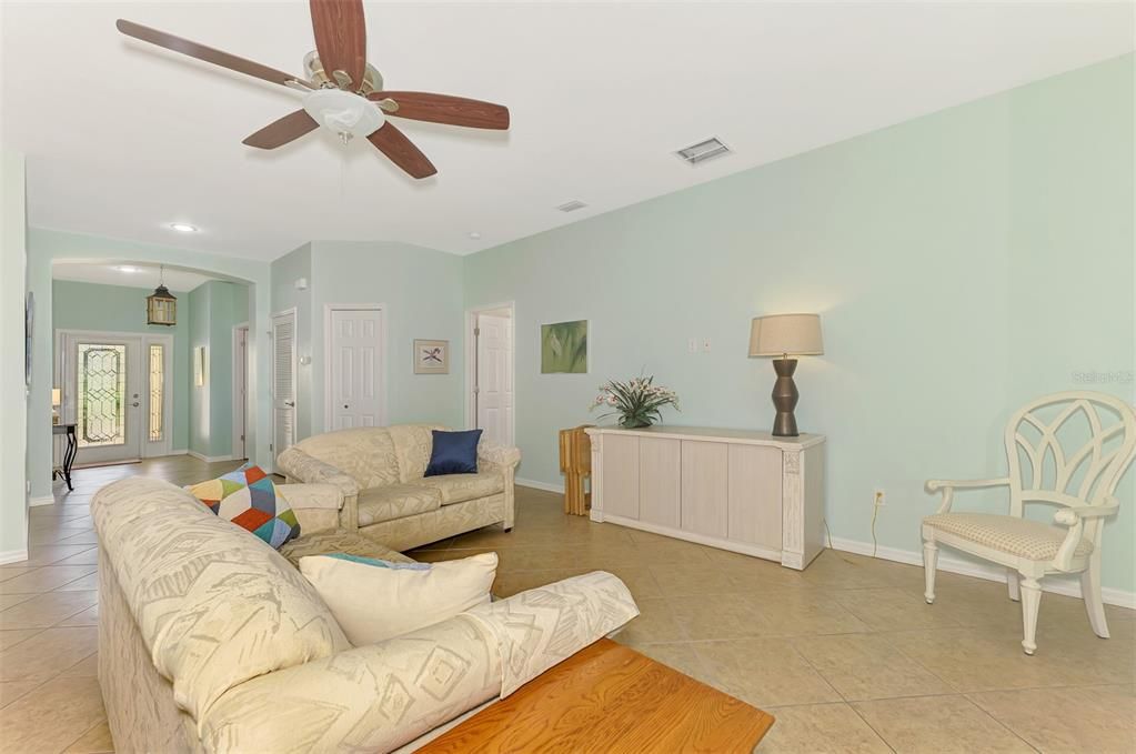 For Rent: $4,500 (3 beds, 2 baths, 1551 Square Feet)