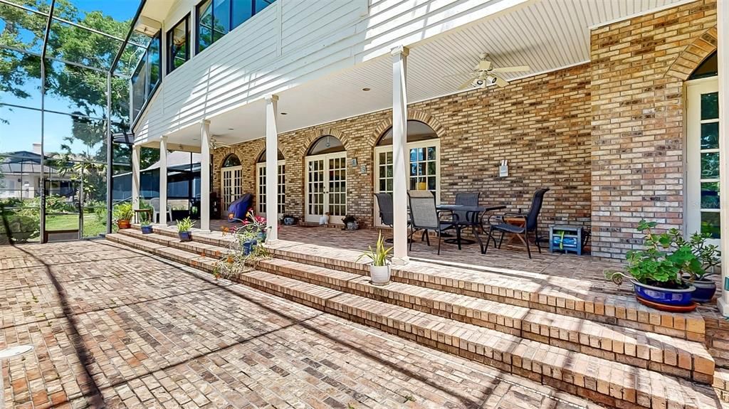 For Sale: $1,125,000 (4 beds, 4 baths, 4690 Square Feet)