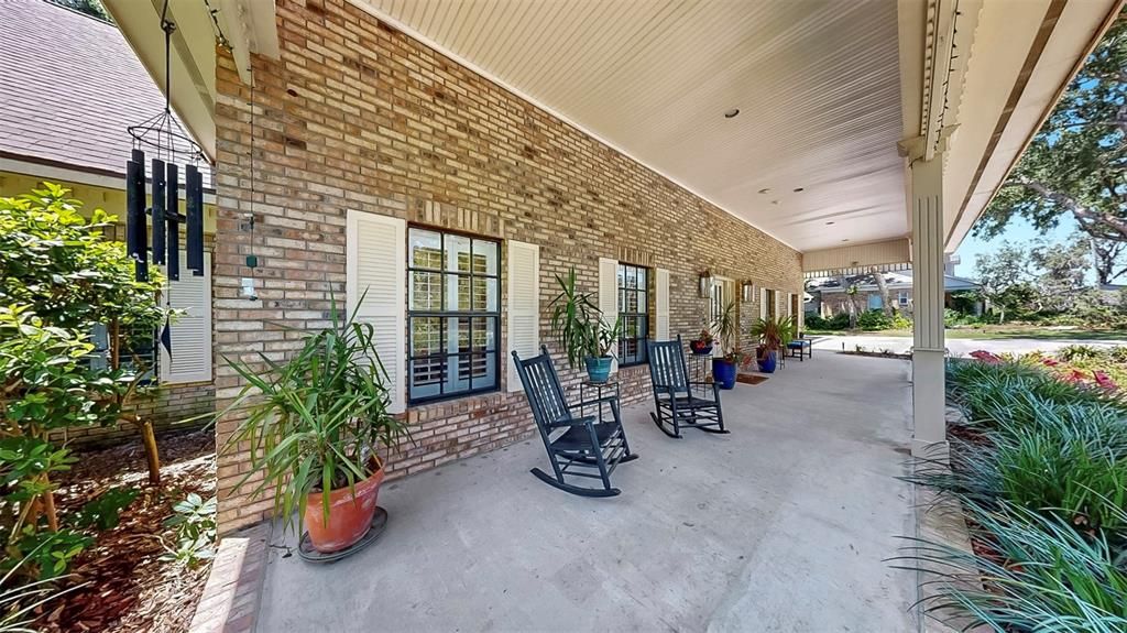 For Sale: $1,125,000 (4 beds, 4 baths, 4690 Square Feet)