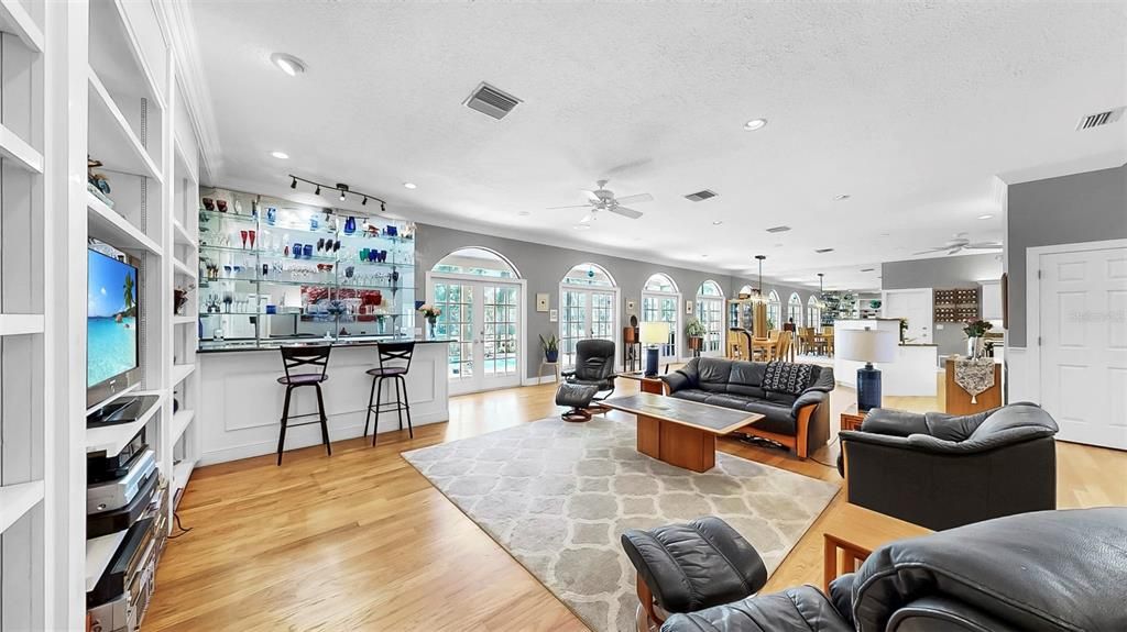 For Sale: $1,125,000 (4 beds, 4 baths, 4690 Square Feet)