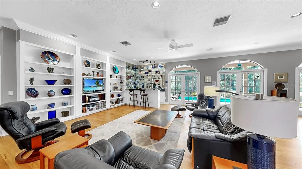 For Sale: $1,125,000 (4 beds, 4 baths, 4690 Square Feet)