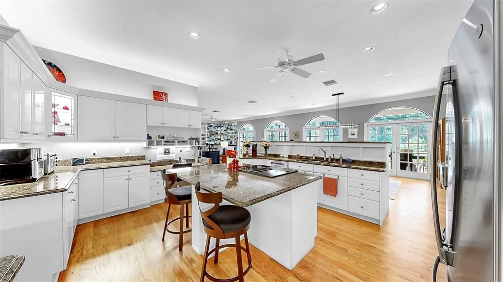 For Sale: $1,125,000 (4 beds, 4 baths, 4690 Square Feet)