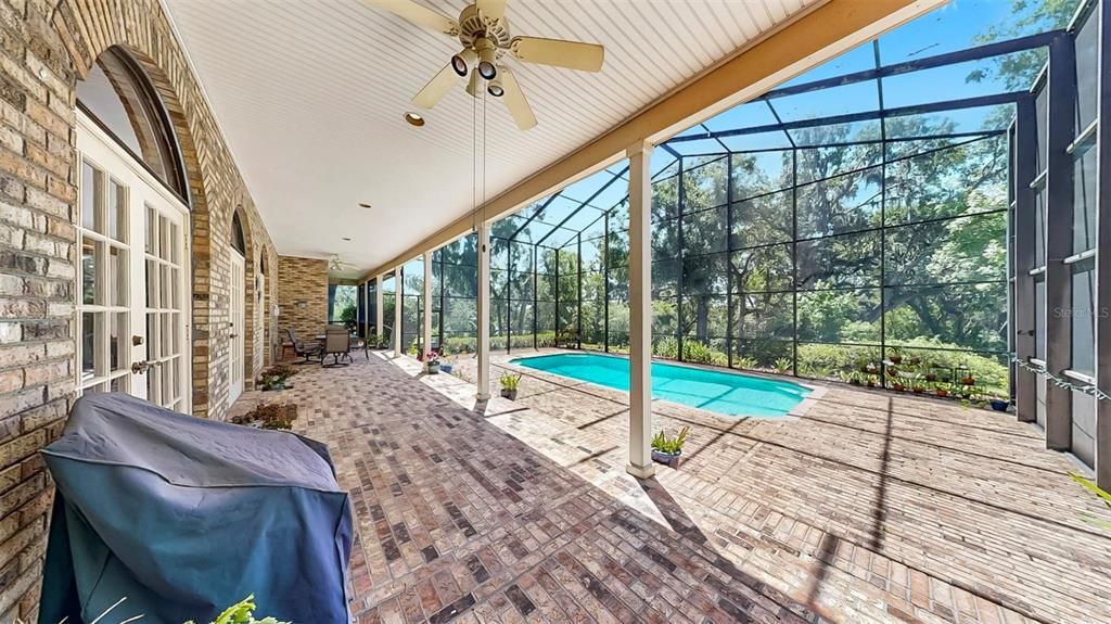 For Sale: $1,125,000 (4 beds, 4 baths, 4690 Square Feet)