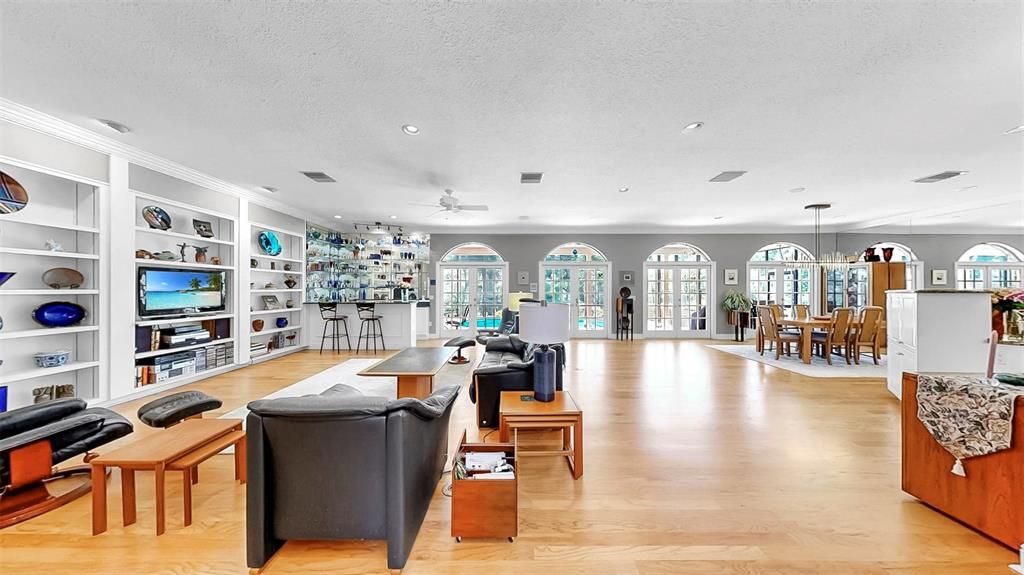 For Sale: $1,125,000 (4 beds, 4 baths, 4690 Square Feet)