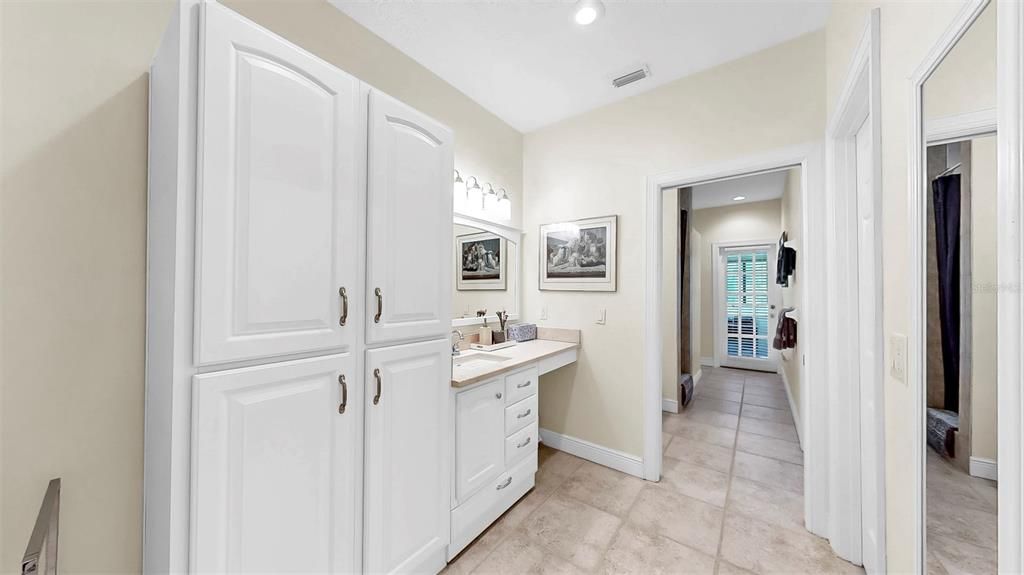 For Sale: $1,125,000 (4 beds, 4 baths, 4690 Square Feet)