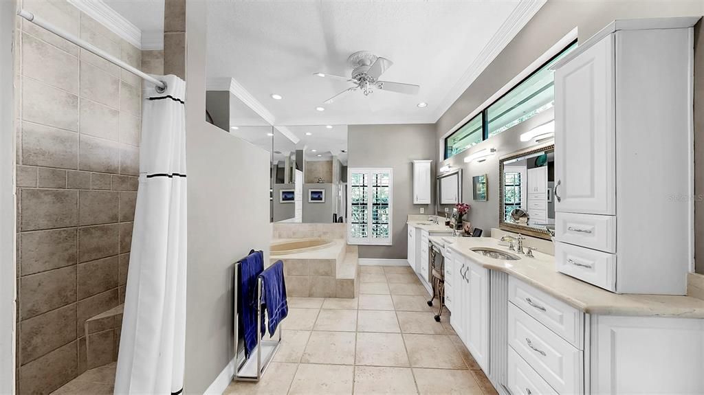 For Sale: $1,125,000 (4 beds, 4 baths, 4690 Square Feet)