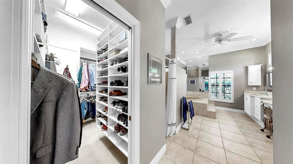 For Sale: $1,125,000 (4 beds, 4 baths, 4690 Square Feet)