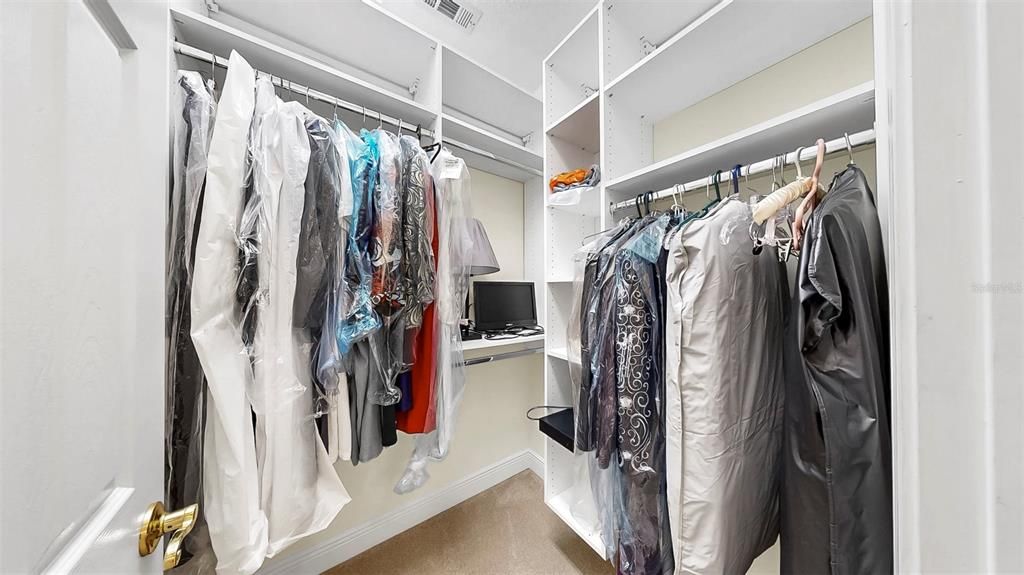 For Sale: $1,125,000 (4 beds, 4 baths, 4690 Square Feet)