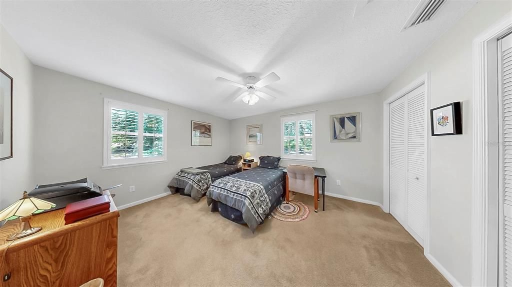 For Sale: $1,125,000 (4 beds, 4 baths, 4690 Square Feet)