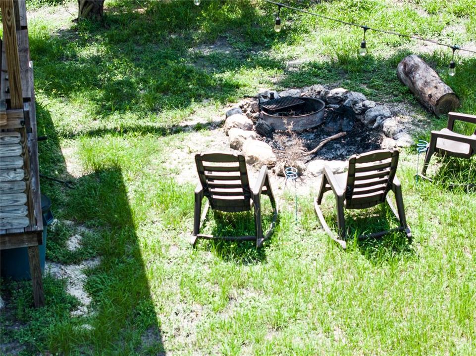 На продажу: $249,900 (2.06 acres)