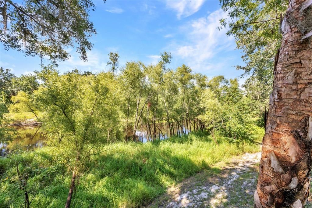 На продажу: $249,900 (2.06 acres)