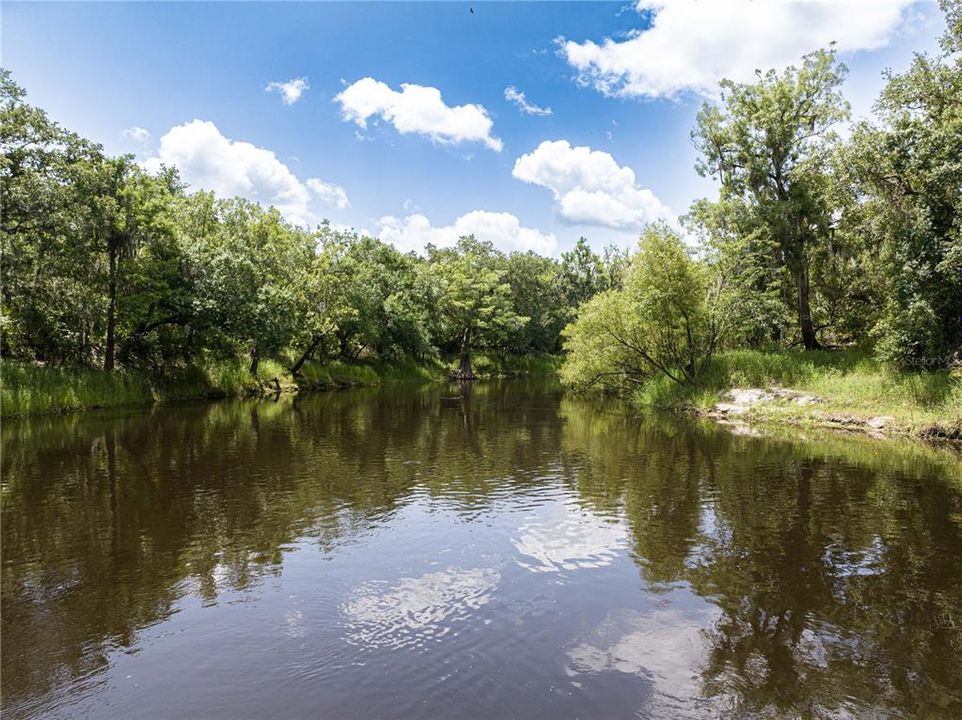 На продажу: $249,900 (2.06 acres)