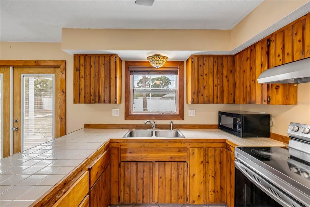 Activo con contrato: $287,000 (3 camas, 2 baños, 1266 Pies cuadrados)