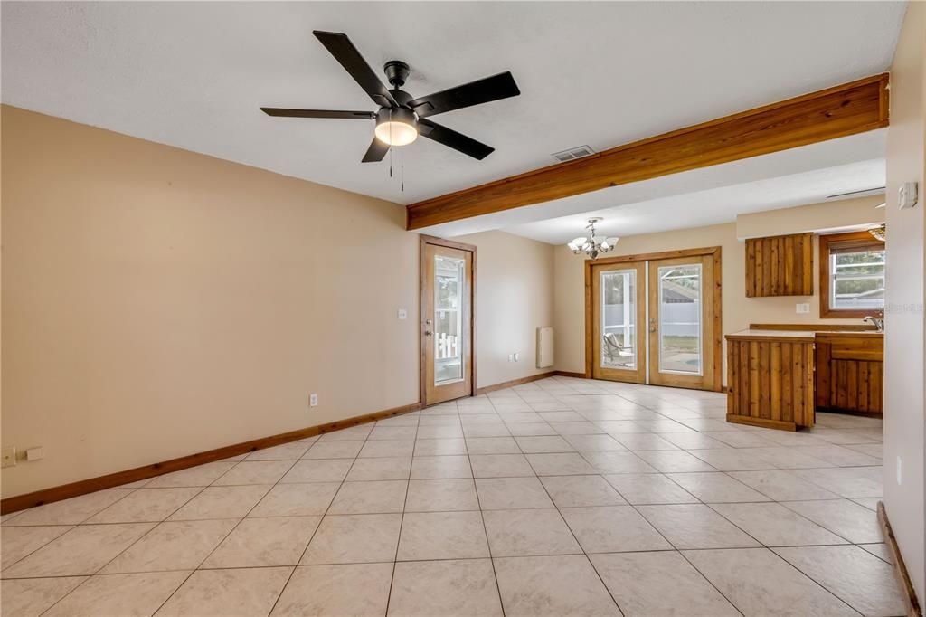 Activo con contrato: $287,000 (3 camas, 2 baños, 1266 Pies cuadrados)