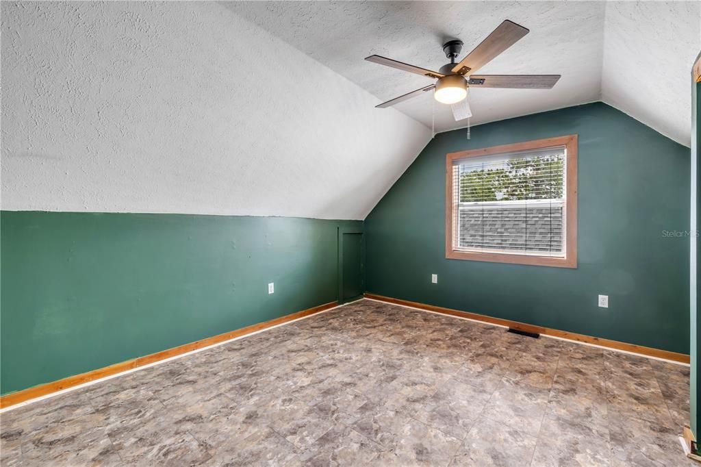 Activo con contrato: $287,000 (3 camas, 2 baños, 1266 Pies cuadrados)