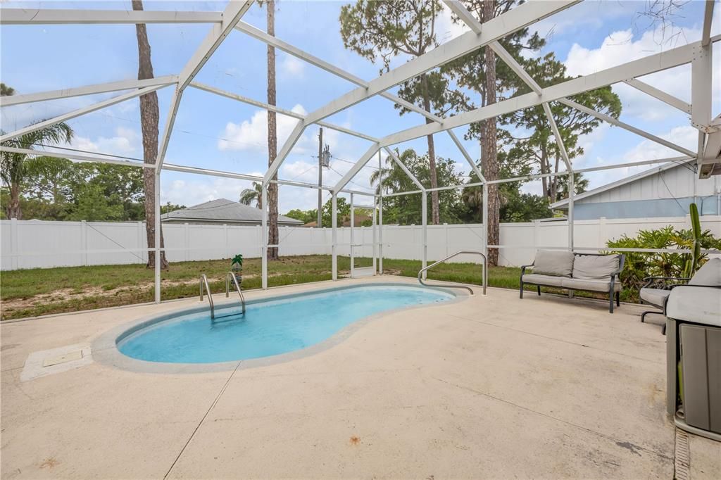 Activo con contrato: $287,000 (3 camas, 2 baños, 1266 Pies cuadrados)