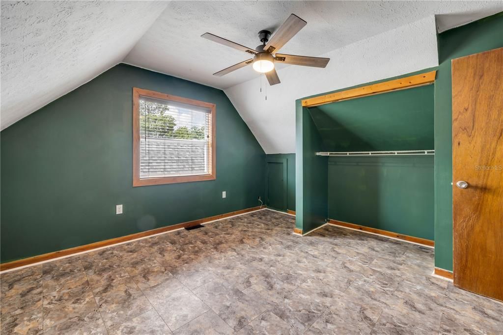 Activo con contrato: $287,000 (3 camas, 2 baños, 1266 Pies cuadrados)