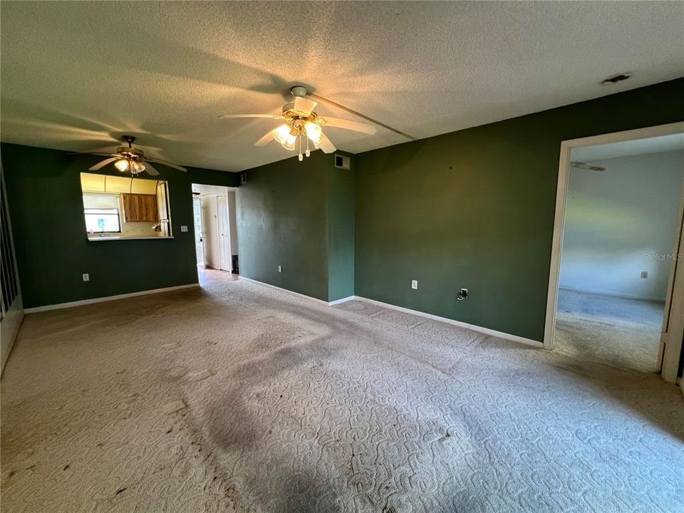 En Venta: $160,000 (2 camas, 2 baños, 800 Pies cuadrados)