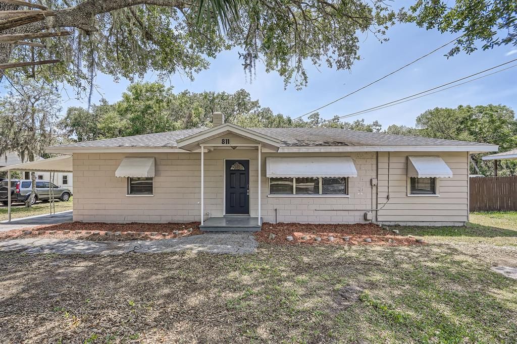 最近售出: $190,000 (3 贝兹, 1 浴室, 1104 平方英尺)