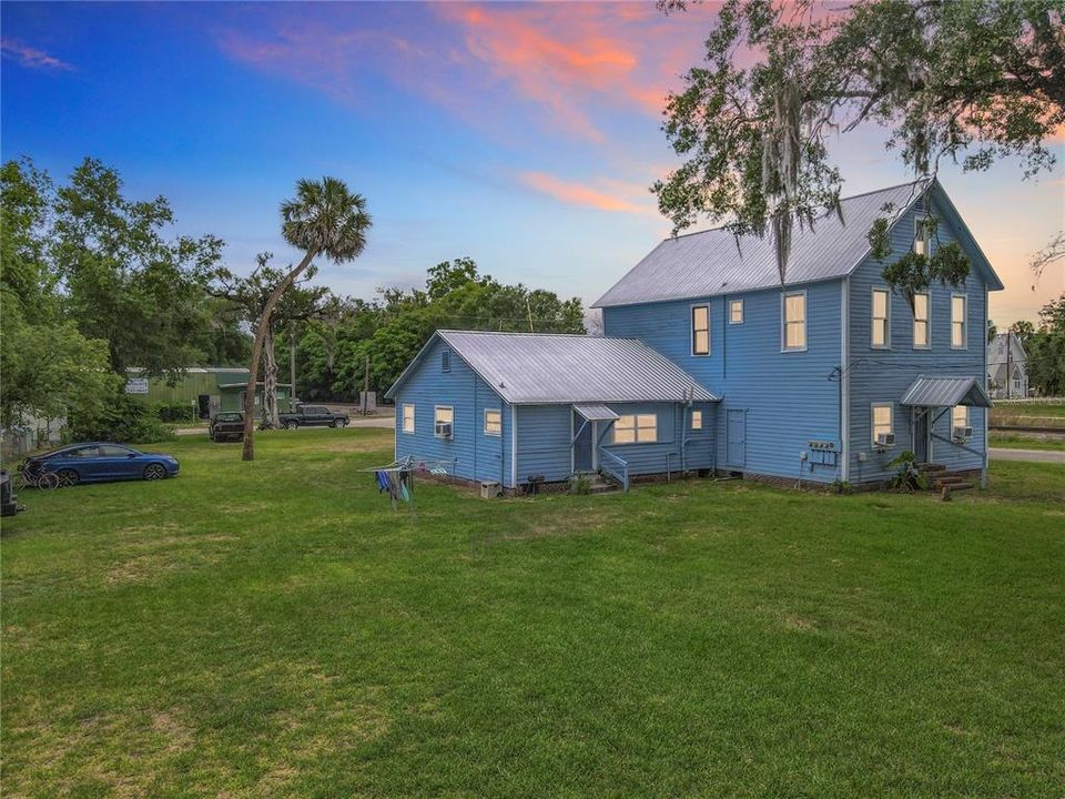 待售: $435,000 (7 贝兹, 0 浴室, 2870 平方英尺)