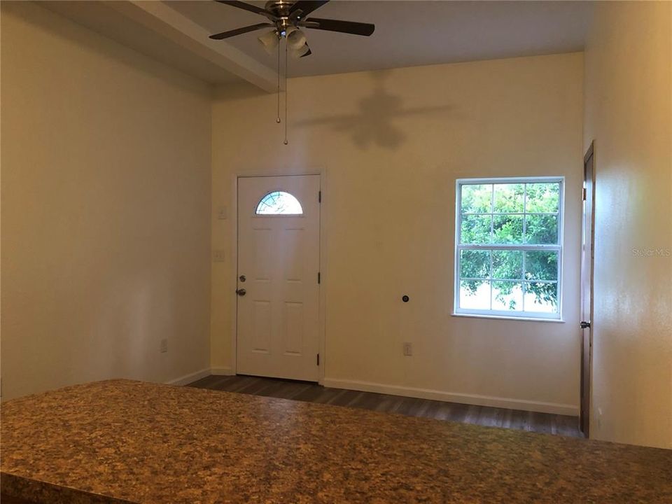 待售: $435,000 (7 贝兹, 0 浴室, 2870 平方英尺)