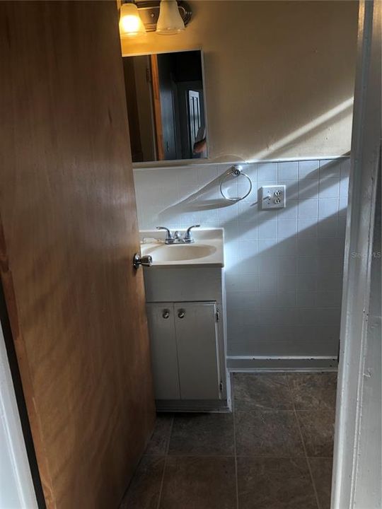 待售: $435,000 (7 贝兹, 0 浴室, 2870 平方英尺)