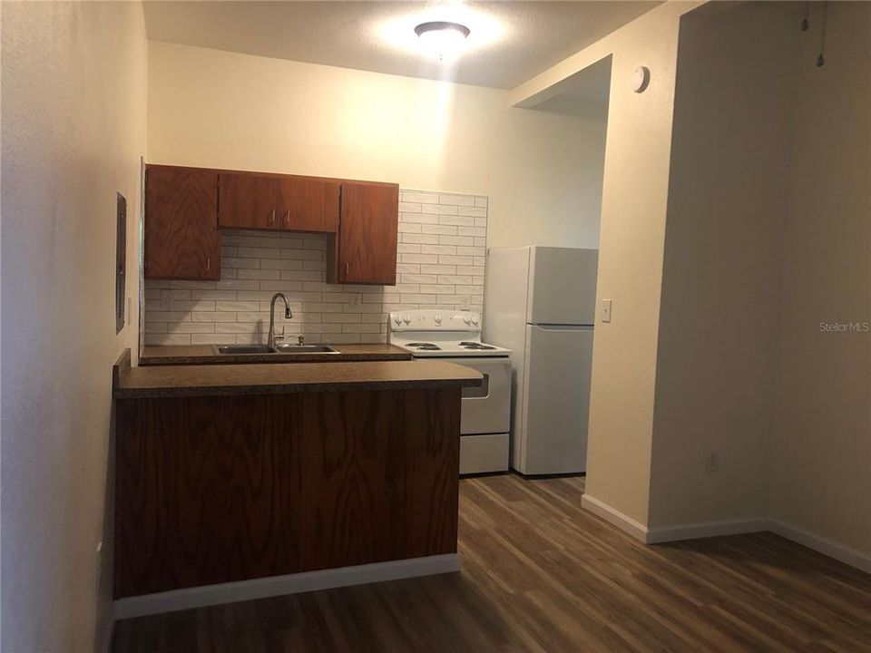 待售: $435,000 (7 贝兹, 0 浴室, 2870 平方英尺)