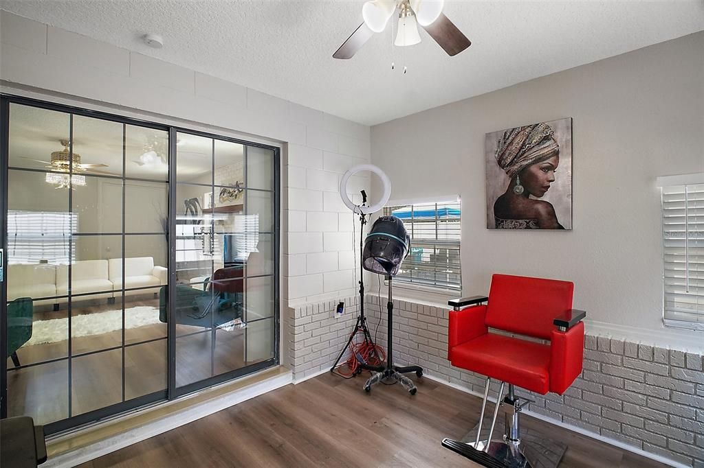 待售: $255,900 (4 贝兹, 2 浴室, 1892 平方英尺)