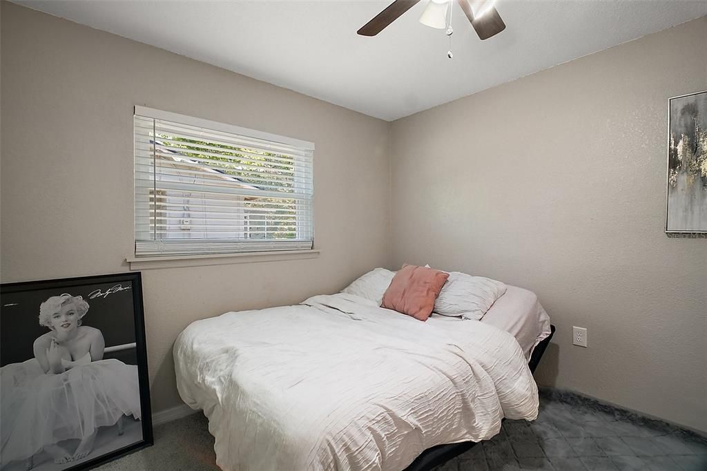 待售: $255,900 (4 贝兹, 2 浴室, 1892 平方英尺)