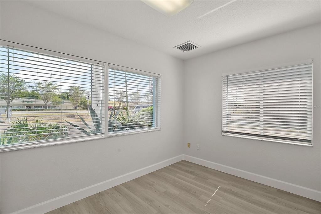 На продажу: $57,600 (0 спален, 0 ванн, 3600 Квадратных фут)