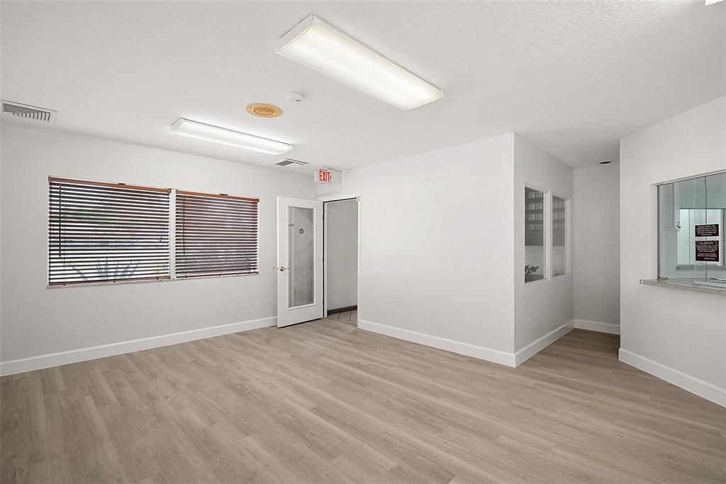 На продажу: $57,600 (0 спален, 0 ванн, 3600 Квадратных фут)