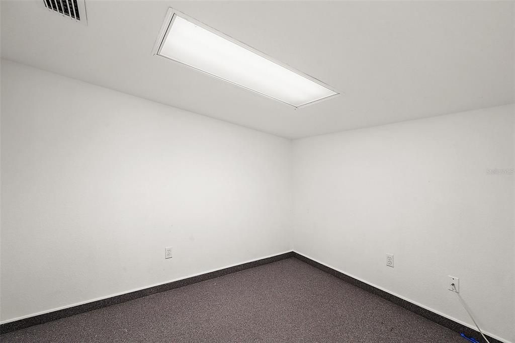 На продажу: $57,600 (0 спален, 0 ванн, 3600 Квадратных фут)