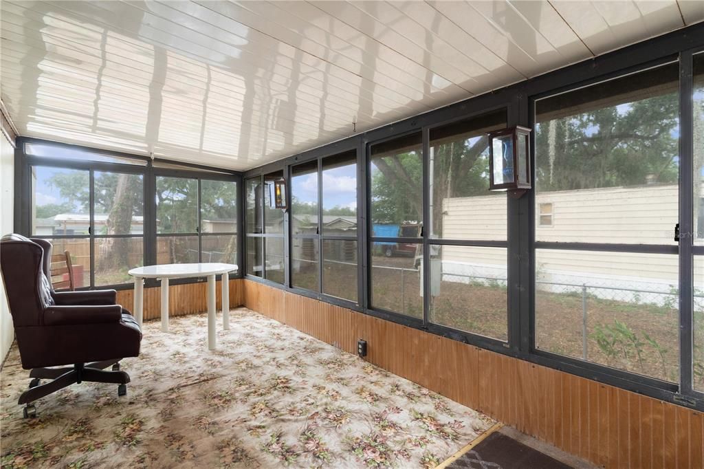 На продажу: $97,500 (2 спален, 1 ванн, 784 Квадратных фут)