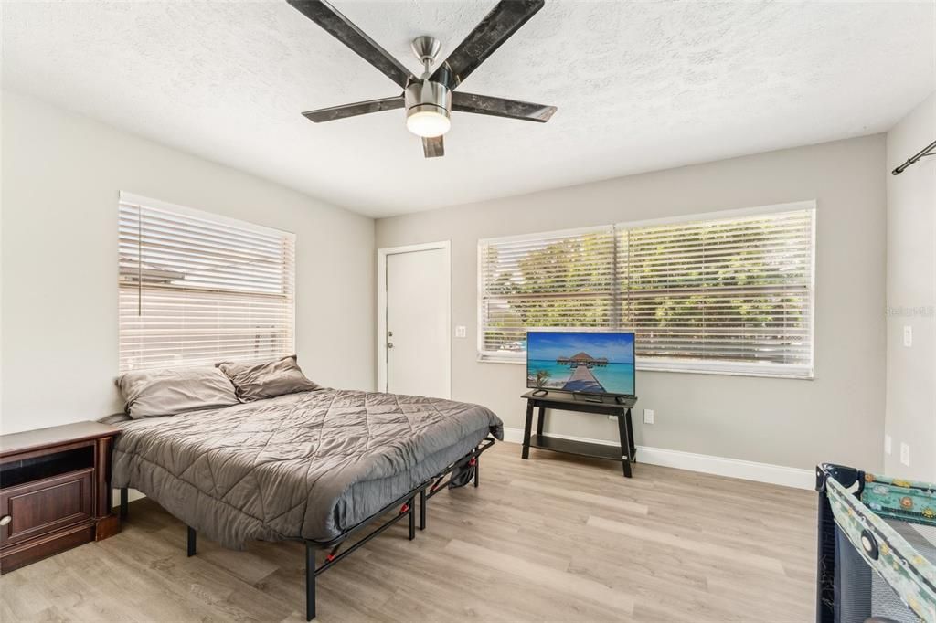 Active With Contract: $329,900 (4 beds, 3 baths, 1672 Square Feet)