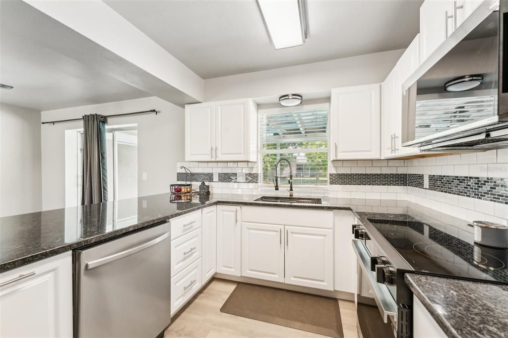 Active With Contract: $329,900 (4 beds, 3 baths, 1672 Square Feet)