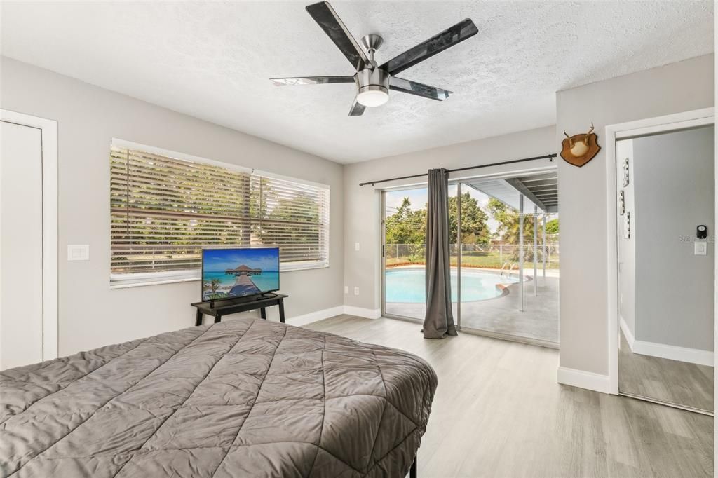 Active With Contract: $329,900 (4 beds, 3 baths, 1672 Square Feet)