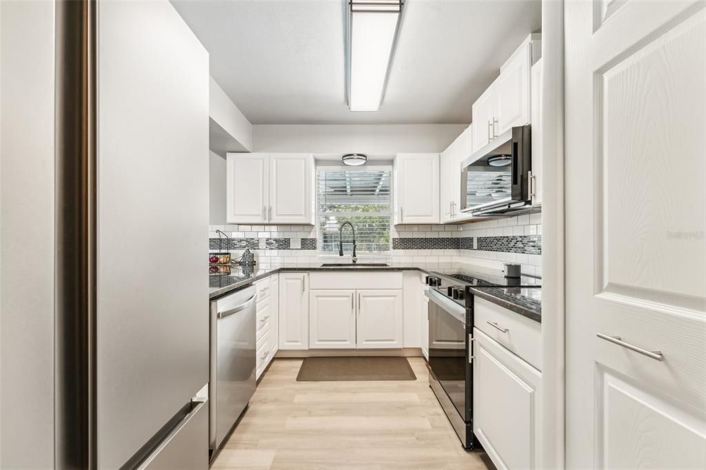 Active With Contract: $329,900 (4 beds, 3 baths, 1672 Square Feet)