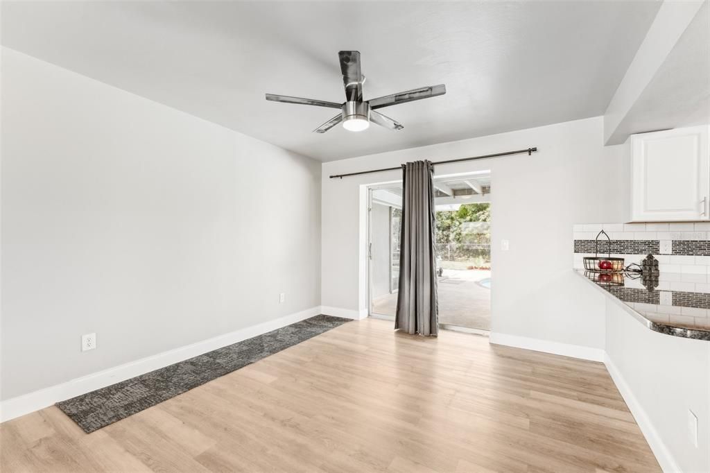 Active With Contract: $329,900 (4 beds, 3 baths, 1672 Square Feet)