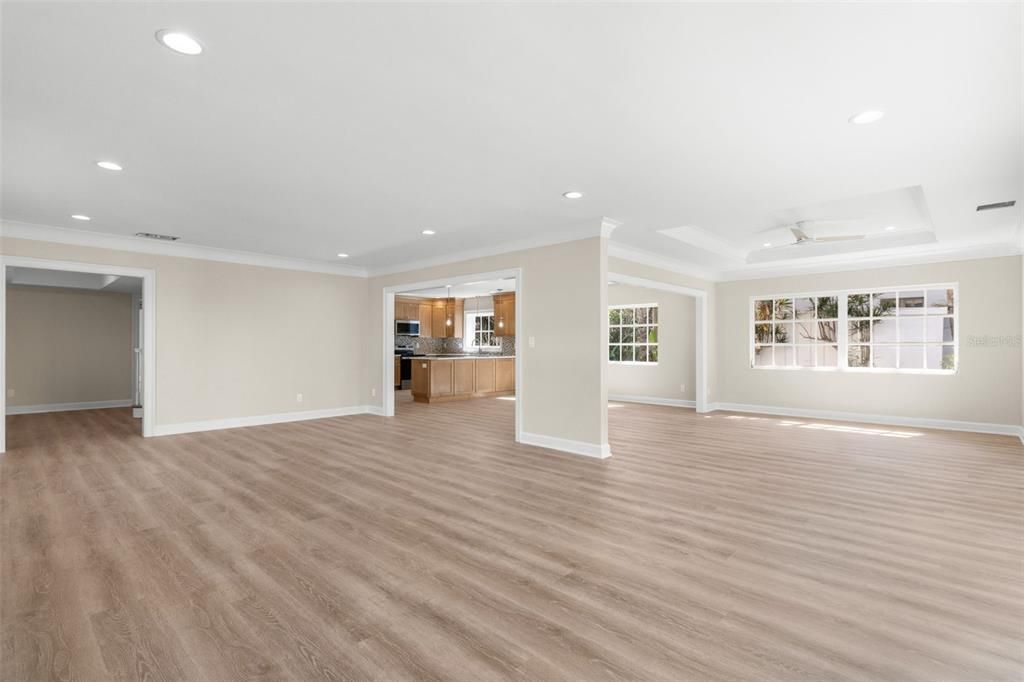 出租: $8,500 (4 贝兹, 3 浴室, 2572 平方英尺)