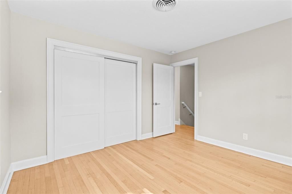 出租: $8,500 (4 贝兹, 3 浴室, 2572 平方英尺)