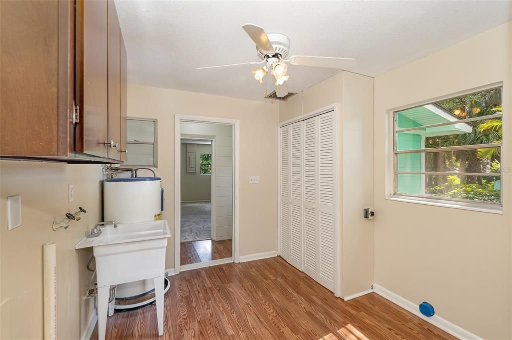 待售: $425,000 (4 贝兹, 3 浴室, 2814 平方英尺)