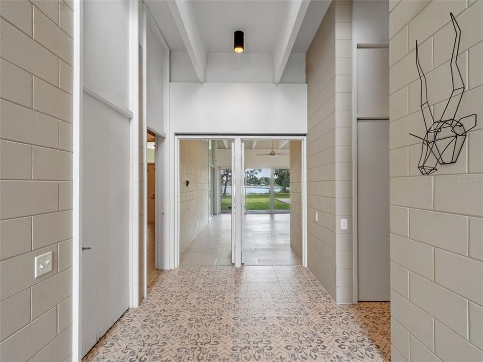 На продажу: $950,000 (3 спален, 3 ванн, 3885 Квадратных фут)