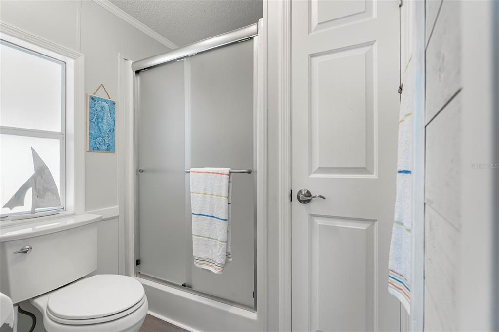 Под контрактом: $400,000 (2 спален, 2 ванн, 1850 Квадратных фут)