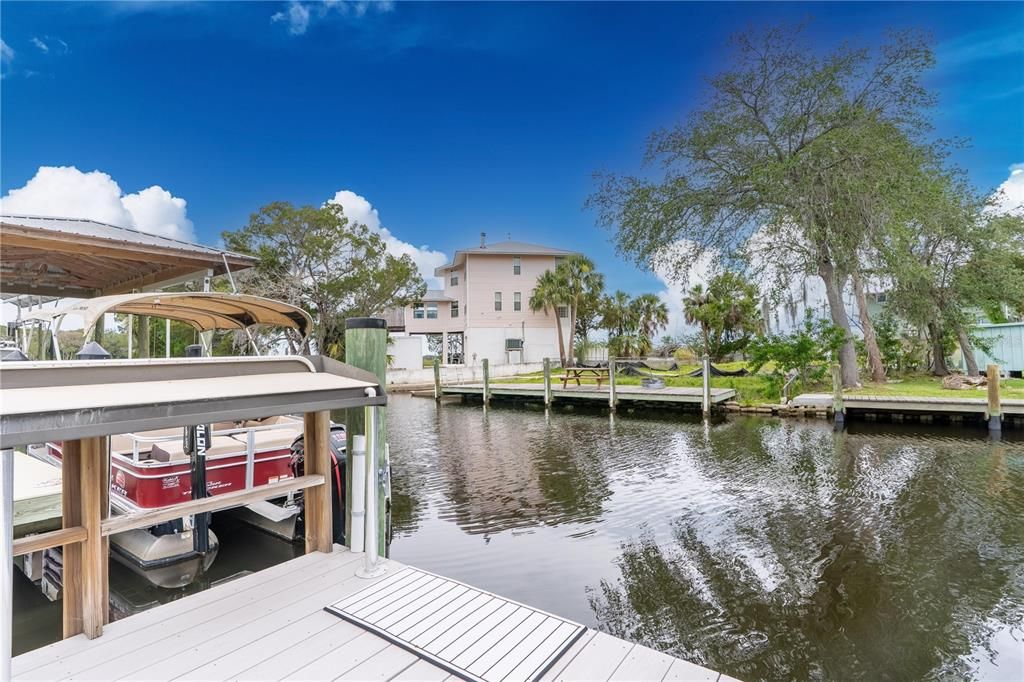 Под контрактом: $400,000 (2 спален, 2 ванн, 1850 Квадратных фут)