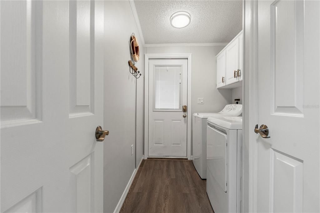 Под контрактом: $400,000 (2 спален, 2 ванн, 1850 Квадратных фут)